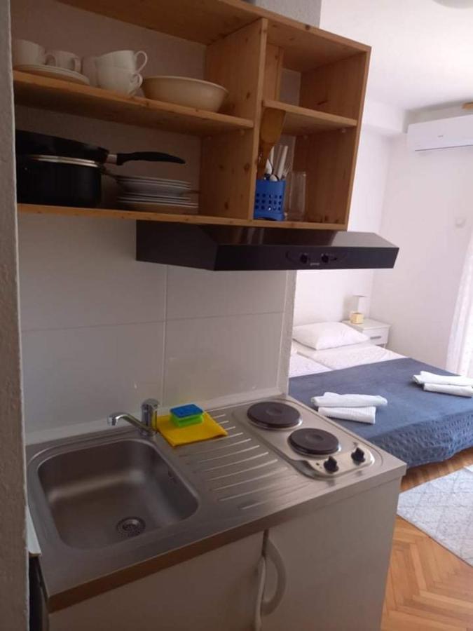 Studio Darija For 2 Persons S Terasom Wi-Fi & Parking Apartman Makarska Kültér fotó